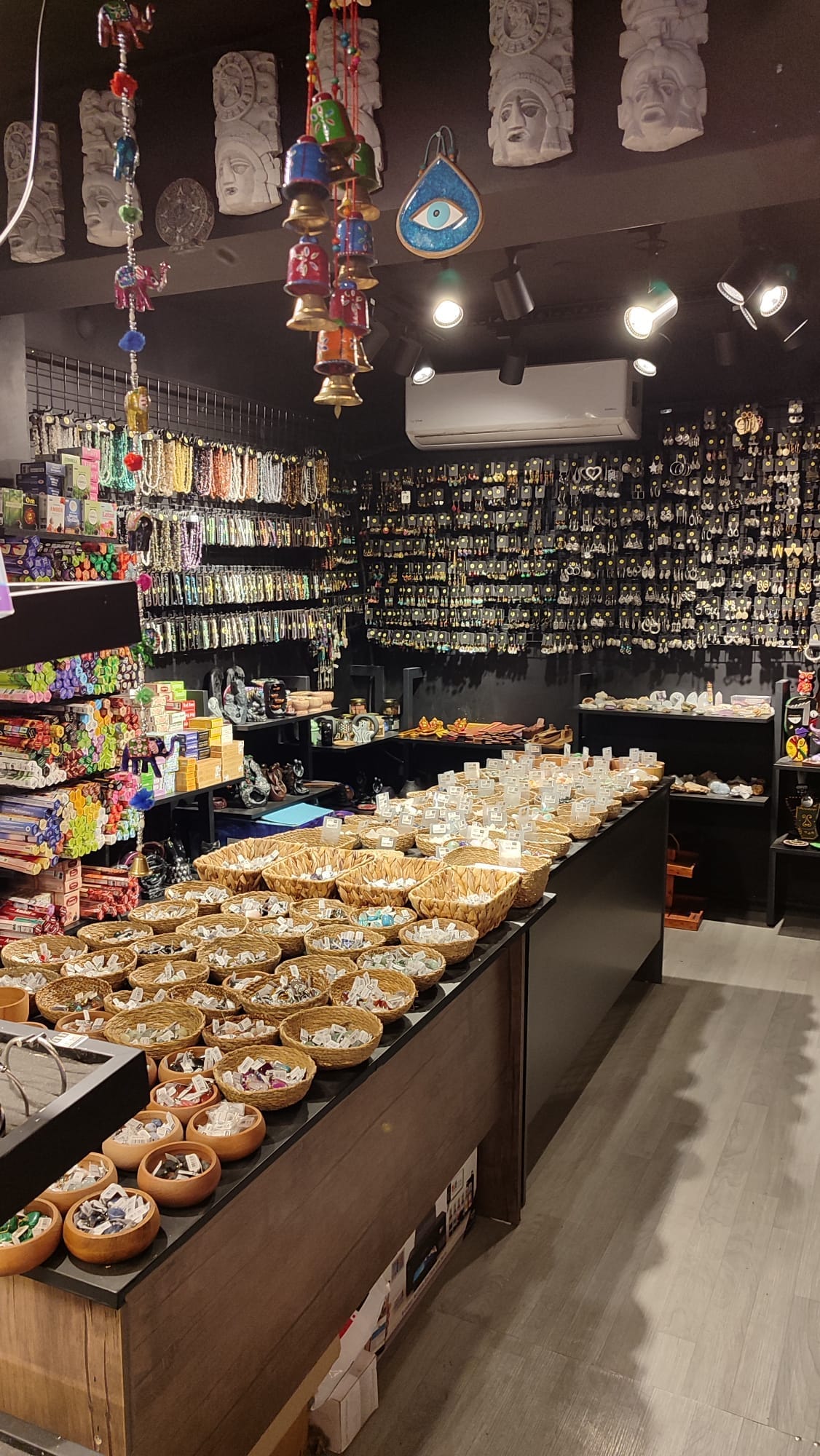 cakra aksesuar magaza ici 1