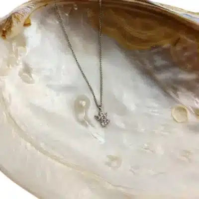 Zirkon Taşlı Minimal Melek Kolye